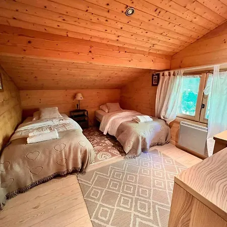 Charming Family For 8 People, With Private Hot Tub 木屋