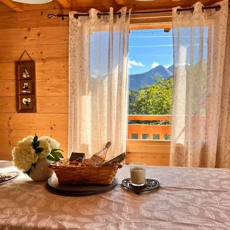 Chalet Charming Family For 8 People, With Private Hot Tub Les Clefs