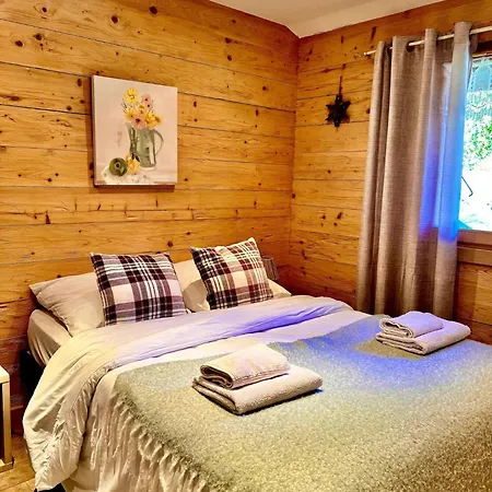 Chalet Charming Family For 8 People, With Private Hot Tub *