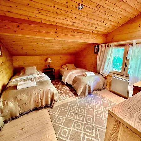 Chalet Charming Family For 8 People, With Private Hot Tub *