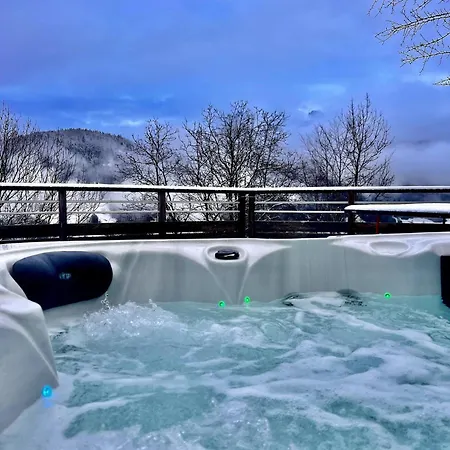 Chalet Charming Family For 8 People, With Private Hot Tub *