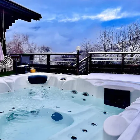 Chalet Charming Family For 8 People, With Private Hot Tub Les Clefs